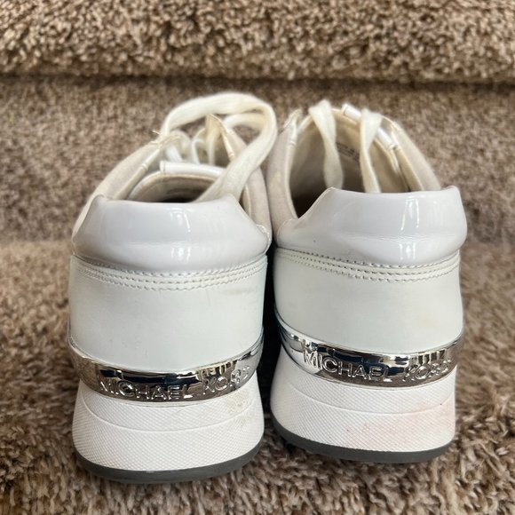 Michael Kors Women's Off White Leather Sneakers. - Picture 6 of 12